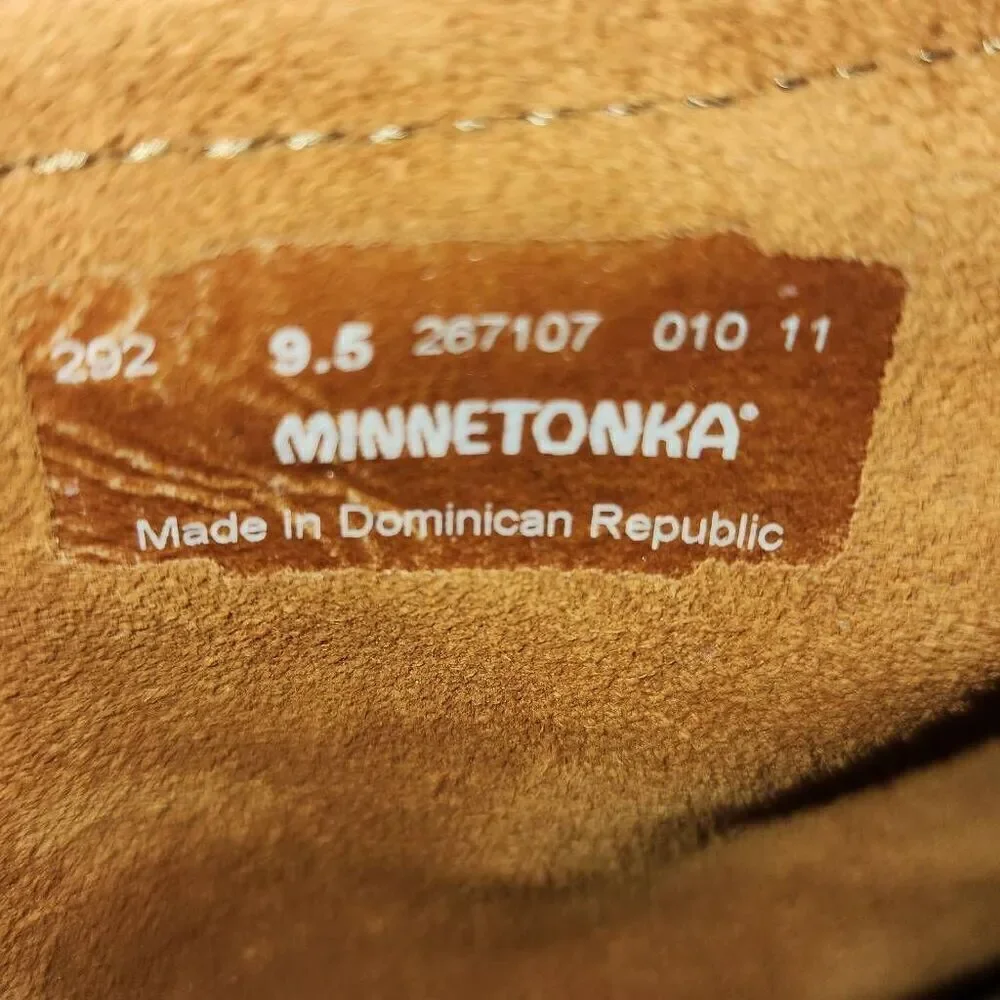 Minnetonka Back Zip Boot - Chestnut Women's Size 9.5